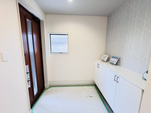 松戸市千駄堀新築戸建【寒風台小学校：10分】の玄関|玄関ホール・シューズボックス