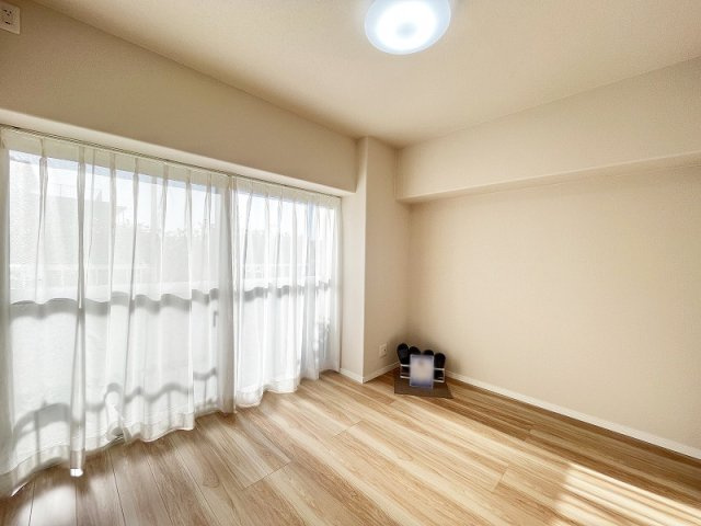 【寝室】 | 保谷ハウス　(保谷店) | 5.0帖/さまざまな家具を取り入れやすいナチュラルな内装。