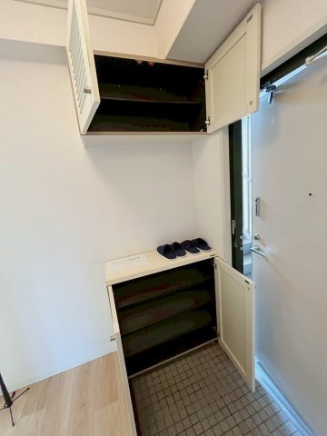 宝塚市山本中２丁目の賃貸マンションの収納