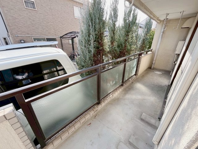 宝塚市山本中２丁目の賃貸マンションのバルコニー