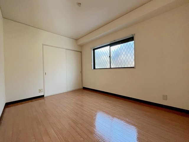 宝塚市山本中２丁目の賃貸マンションの居間・リビング