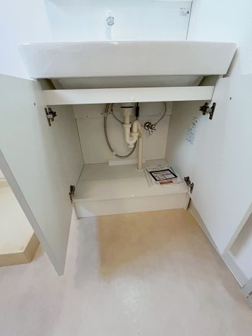 宝塚市山本中２丁目の賃貸マンションの洗面所
