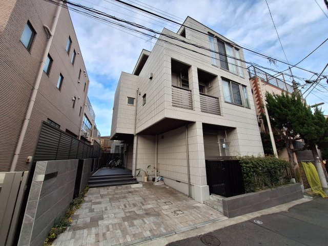 ディーバーン山王の外観|建築中