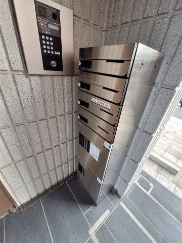 ディーバーン山王のエントランス|建築中