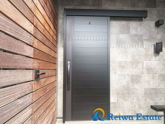 新築戸建　茅ヶ崎市東海岸南2丁目の玄関