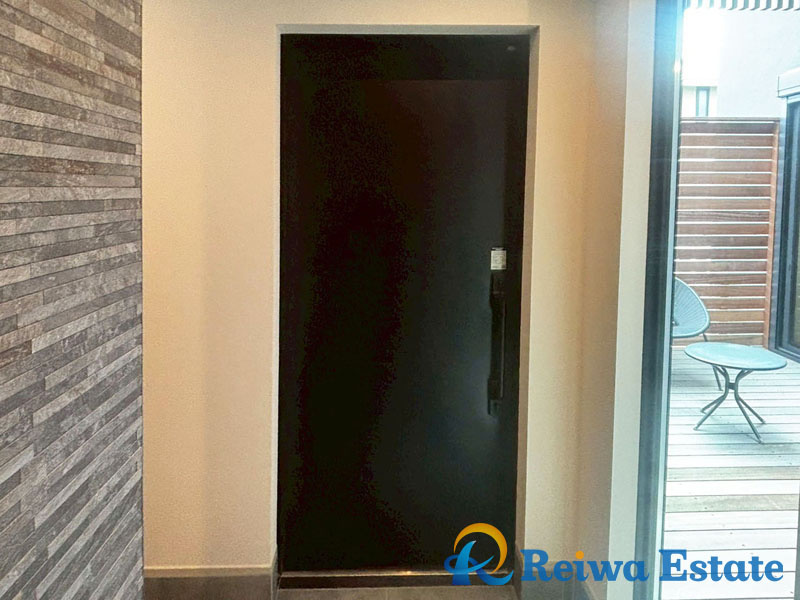 新築戸建　茅ヶ崎市東海岸南2丁目の玄関