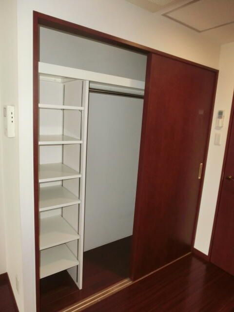 プルナスお茶の水の収納