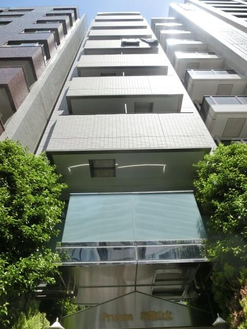 プルナスお茶の水の外観