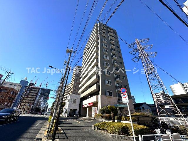 ラ・ベルティ小岩の外観|控えめながらも洗練されたフォルムが、街並みに自然と溶け込みます。ほどよい高さと落ち着きのある佇まいが、住まう人に安心感と静かな誇りをもたらします。