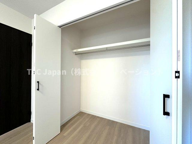 ラ・ベルティ小岩の収納|暮らしをすっきり整える豊富な収納スペースは、衣類から日用品まで余裕を持ってしまえ、いつも整った美しい住まいを保つことができます。快適な生活を支える頼もしい味方です。