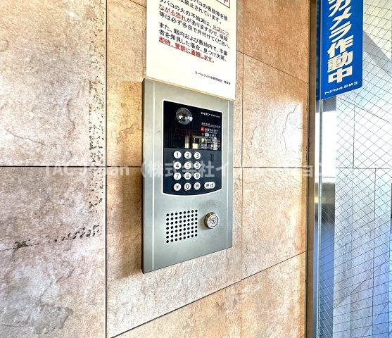 ラ・ベルティ小岩の防犯設備|暮らしに安心をプラス。オートロック付きで不審者の侵入もシャットアウト。