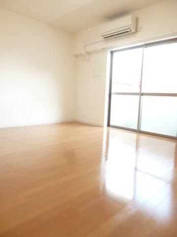 スカイコート小竹向原の洋室