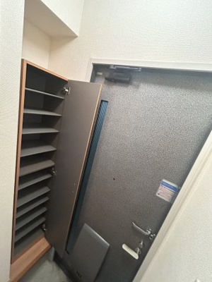 【玄関】 | コート・ティアラ