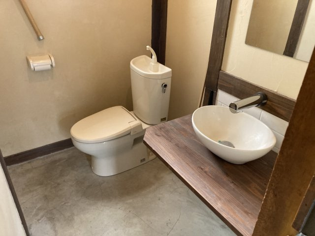 【トイレ】 | 新江古田駅徒歩14分 シーコースト1階 12.99坪 接骨院居抜き