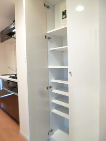 スカイコート小竹向原の収納