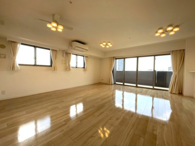 アルファステイツ西川緑道公園の居間・リビング|リビングダイニングです。