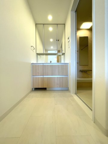 アルファステイツ西川緑道公園の脱衣所|サニタリーです。