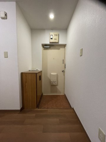 メゾン・マヤの玄関