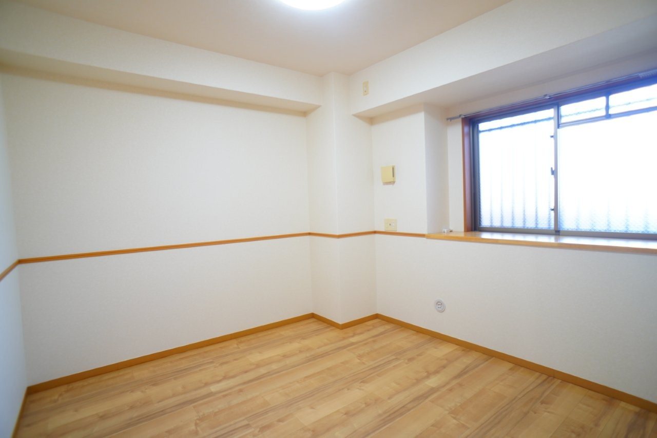 センチュリーアスカ１０の洋室