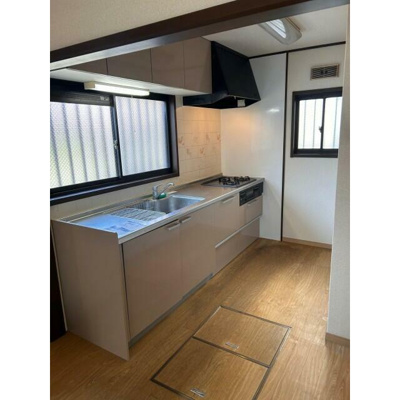 【キッチン】 | 白鷺２丁目貸家 | グリル付き3口コンロ。