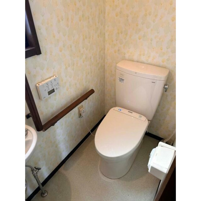 【トイレ】 | 白鷺２丁目貸家 | 温水洗浄便座。