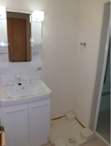 クレスタ今川の独立洗面台