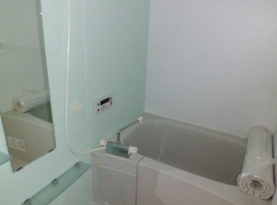 クレスタ今川の浴室