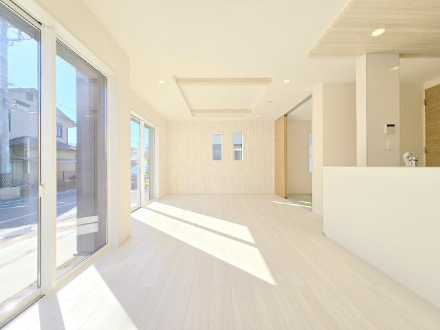 羽村市緑ヶ丘4丁目　全7棟の居間・リビング