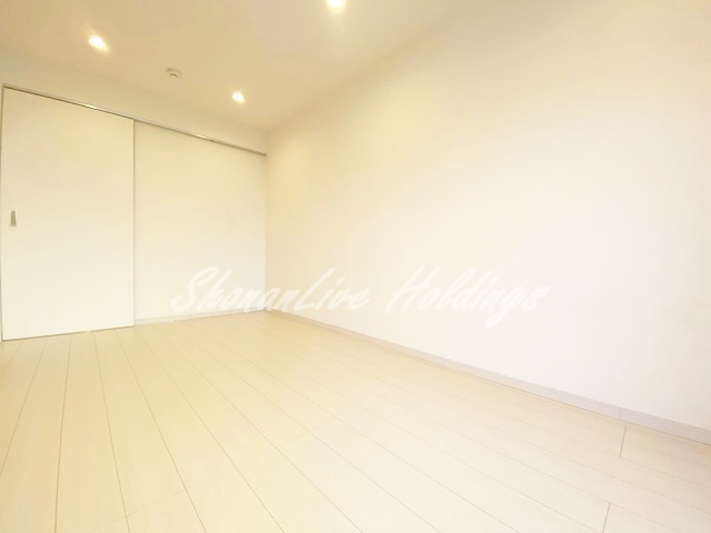 鎌倉市腰越のアパートの洋室