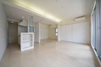 【居間・リビング】 | キャピトル安堂寺 | キャピトル安堂寺　リビング