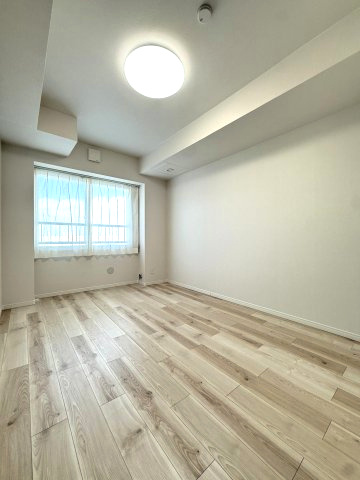 ロピア琴似西の洋室