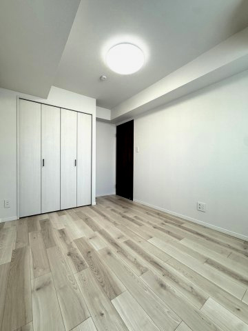 ロピア琴似西の洋室