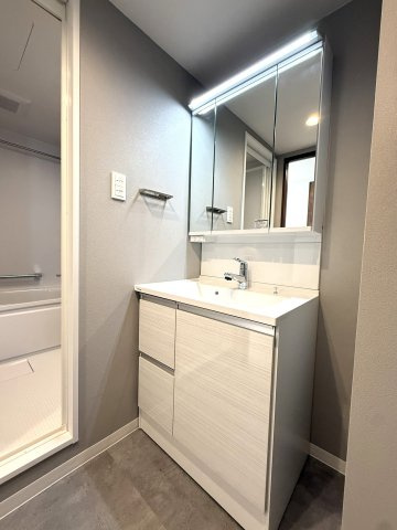 ロピア琴似西の独立洗面台