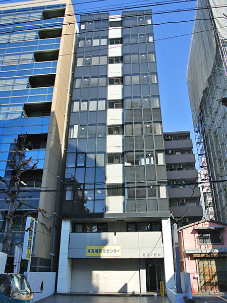 ミズノビルの外観