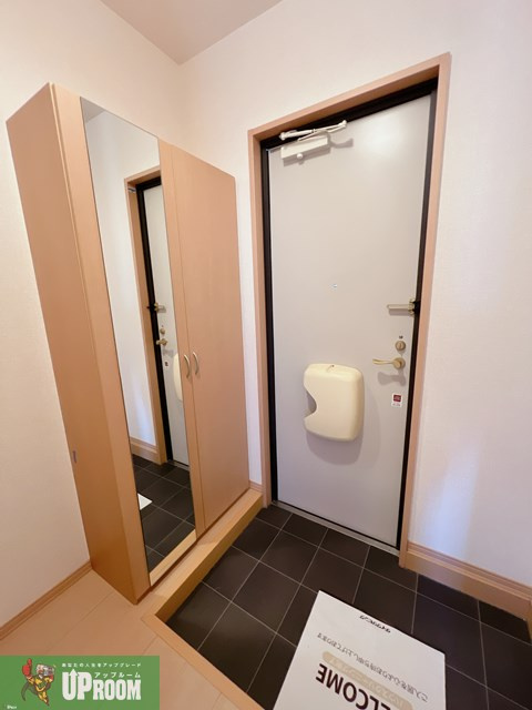 リビングタウン小牧原Bの玄関