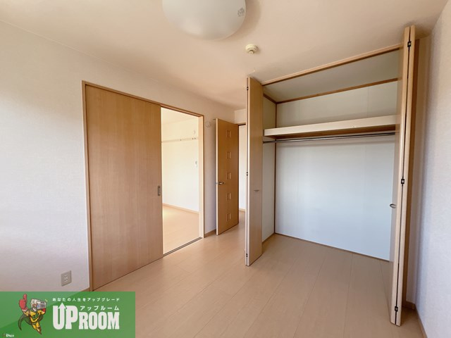 リビングタウン小牧原Bの収納