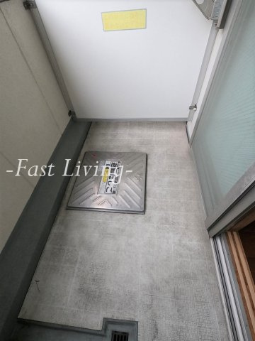 プルナスお茶の水のバルコニー