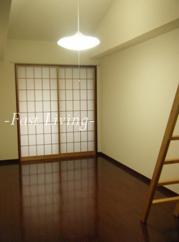 プルナスお茶の水の居間・リビング