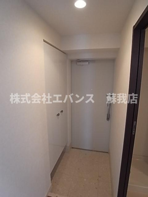 【玄関】 | クイーンズレゾン末広 | 玄関です