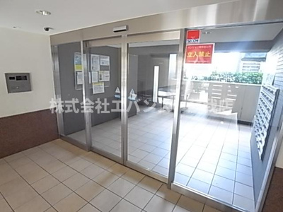 【エントランス】 | クイーンズレゾン末広 | エントランスです