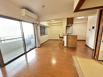 【居間・リビング】 | コアマンション山上倶楽部 | 現状での販売ですが、大事に使われてきたお部屋です！