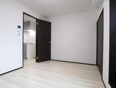 【居間・リビング】 | エスカリエ・ブルー | 内装 