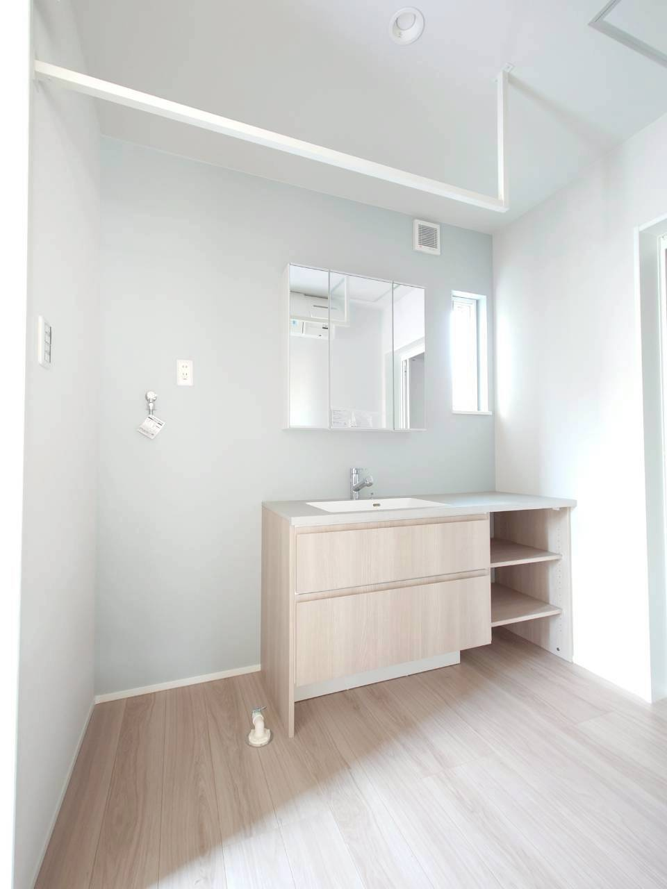 ーノーステックー小倉南区田原新町1丁目ー新築戸建て　　【小倉南区　新築戸建て】の脱衣所|広々とした洗面脱衣室♪脱衣所内で洗濯物乾かせます♪【小倉南区　新築戸建て】