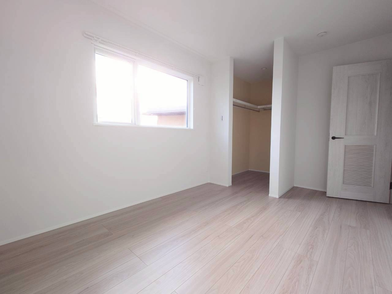 ーノーステックー小倉南区田原新町1丁目ー新築戸建て　　【小倉南区　新築戸建て】の洋室|２階６帖洋室は大容量のクローゼット完備♪【小倉南区　新築戸建て】