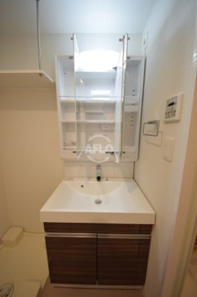 【独立洗面台】 | フォーリアライズ本町レクス | フォーリアライズ本町レクス　独立洗面台