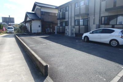 【駐車場】 | ラ・プランタン