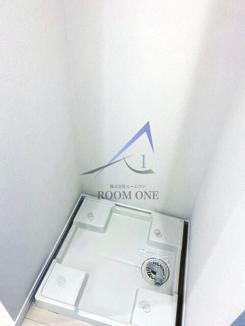 RisingPlace浅草参番館の設備|洗濯機置き場です。