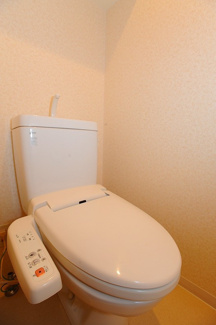 【トイレ】 | PHOENIX日本橋高津 | PHOENIX日本橋高津（フェニックス日本橋高津）　温水洗浄便座