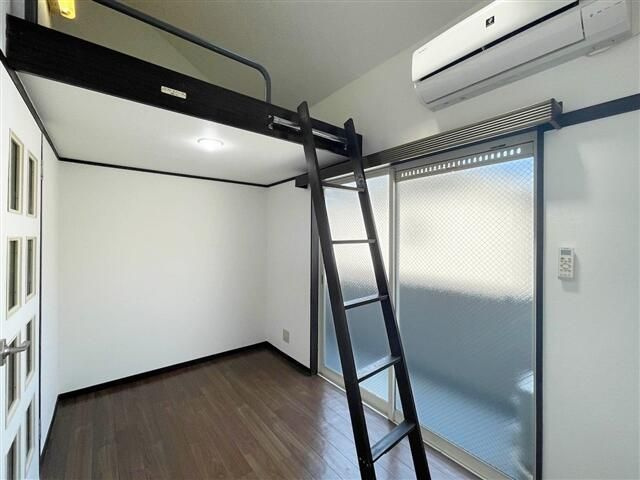 ライフピアシュピーレの居間・リビング