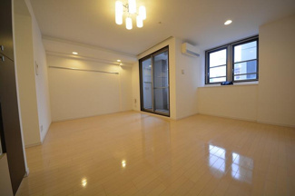 【居間・リビング】 | プライムアーバン堺筋本町 | プライムアーバン堺筋本町　洋室